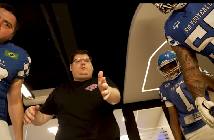 Rio Football Academy (RFA) participa do anúncio da CazéTV como parceira de mídia da NFL para o jogo do Brasil e outras partidas internacionais Imagem: Reprodução YouTube