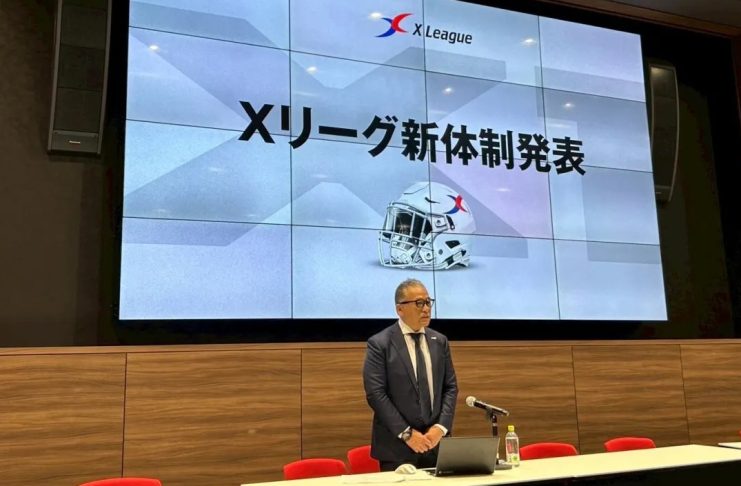 Presidente Ken Namikawa da Associação Japonesa de Futebol Americano na coletiva de imprensa sobre a nova estrutura da X-League. (Foto: Divulgação X. League)
