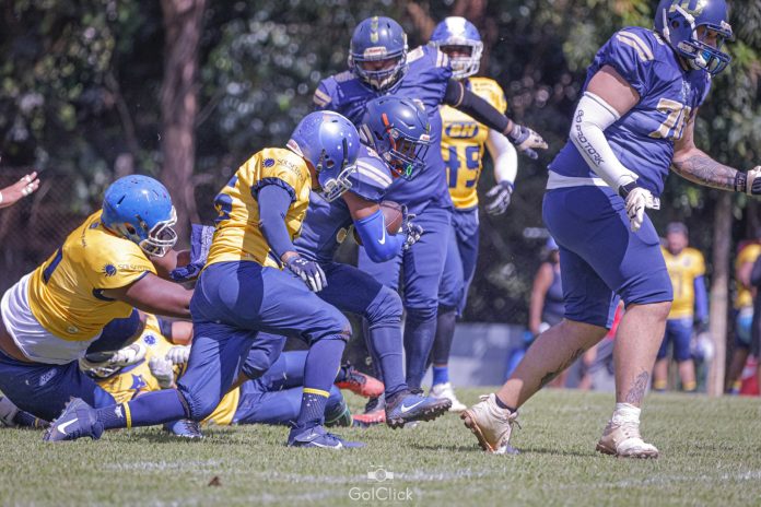 Jogo de estreia os Lobos levaram a melhor. (Foto: Gol Click)