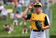 Além de jogar flag, a jovem jogadora do Phenix City igualou o recorde de strikeouts de Mone Davis, uma figura lendária no torneio. (Foto Brett Crossley)