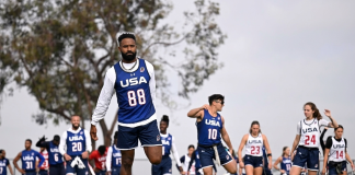 Ja'Deion High, #88 da Seleção Nacional dos EUA, aquecimento no Centro de Treinamento de Atletas de Elite de Chula Vista, em 22 de maio de 2026, em Chula Vista, Califórnia. (Foto: Orlando Ramirez)