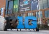 Big Ten proíbe ex-jogadores da NFL de retornarem ao futebol universitário Letreiro da Big Ten no Oil Stadium em Indianápolis, Indiana (Foto Kate Hildebrand)