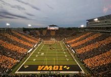 Iowa Hawkeyes de volta ao Kinnick Stadium Kinnick Stadium, um dos estádios mais tradicionais do college football, inaugurado em 1929 (Foto: Divulgação Iowa Hawkeyes)