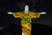 Cristo Redentor se ‘veste’ de NFL em celebração ao Rio Game