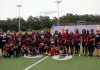 Bombeiros mantêm troféu contra policiais no flag football Os bombeiros levaram a melhor. (Imagem: Divulgação City of Tallahassee Fire Department)