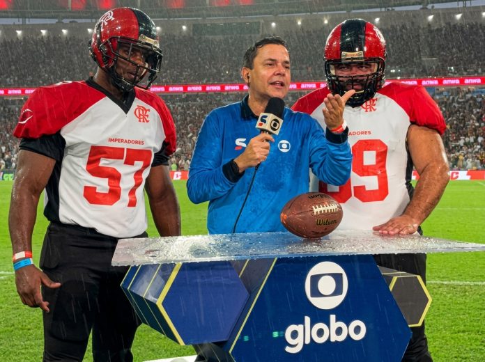 Jogadores do Flamengo Imperadores na inserção da Globo em clima de NFL Rio Game (Imagem: Divulgação Flamengo Imperadores) Jogadores do Flamengo Imperadores na inserção da Globo em clima de NFL Rio Game (Imagem: Divulgação Flamengo Imperadores)
