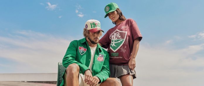 Linha conta com bonés, camisetas e jaqueta e tem Guga como rosto da campanha. (Imagem: New Era) Linha conta com bonés, camisetas e jaqueta e tem Guga como rosto da campanha. (Imagem: New Era)