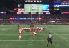 Imagem de transmissão da CBS no jogo entre Patriots e Chiefs.