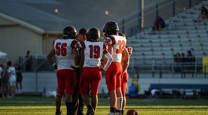 Time escolar do Texas cancela temporada por falta de jogadores Os Hull-Daisetta Bobcats disputarão apenas no nível junior varsity, que é a competição de desenvolvimento do high school football. (Imagem: Divulgação Hull-Daisetta High School)
