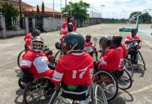 Pioneer conquista título de futebol americano em cadeira de rodas Liberty Pioneer vence a primeira Exposição de Futebol Americano em Cadeira de Rodas, no Instituto Nacional de Desportos (NIS), Estádio Nacional, Lagos, Nigéria (Foto: Divulgação AFEDEV)