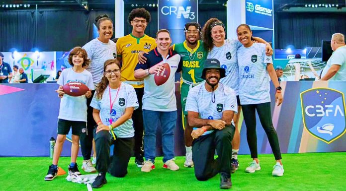 Destaques olímpicos jogam novo esporte de LA28: o Flag Football