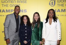 Grand Slam of Flag anuncia torneio feminino com premiação de US$ 500 mil Da esquerda: Michael Strahan e Constance Schwartz-Morini (cofundadores da SMAC Entertainment), Tish Galindo (Fundadora do Women Raise the Game e da The 360 Agency) e Tamala Barksdale (sócia e diretora de estratégia da The 360 Agency, também cofundadora do Women Raise the Game)